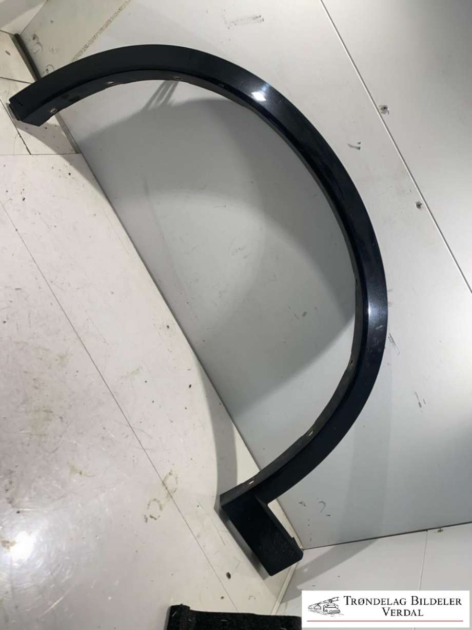 Hjulbuelist venstre foran til BMW X3, 2010-2017 (F25) (F25) (8050455)