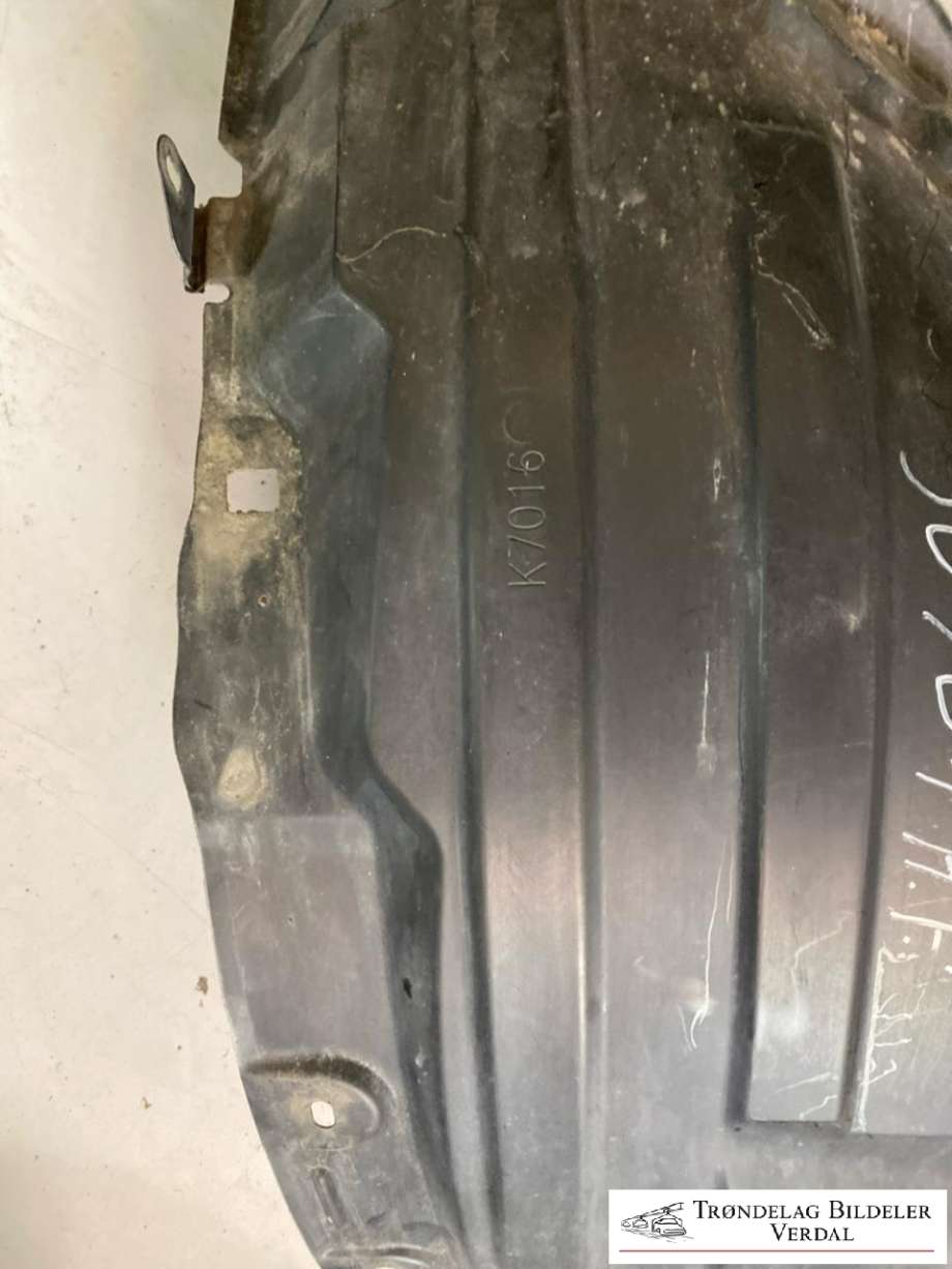 Skjerm locari høyre foran til Mazda CX-5 2012-2017 (Type I)  (K7016|)