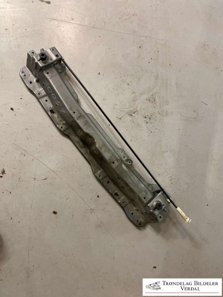 Frontplate øvre til Suzuki Vitara 2015-->> (Type IV) (|P/N)