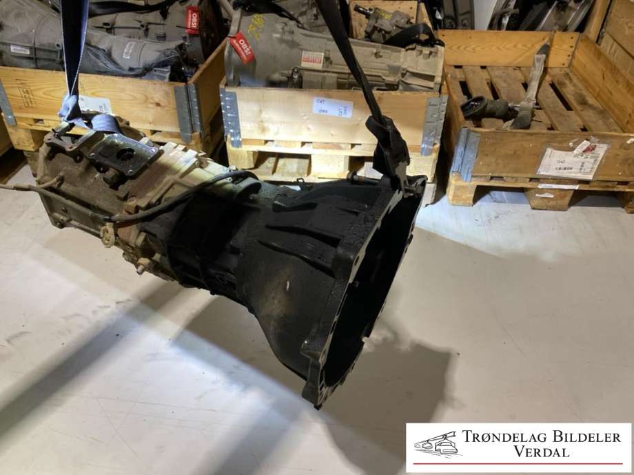 Girkasse manuell til Toyota Hilux 2006-2011  (330300K260|)