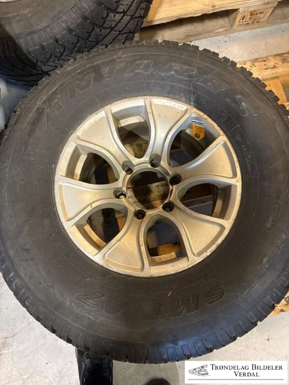 Hjulsett aluminium sommer til Toyota Hilux 2006-2011  (ANTARES|31X10|5R15|DOTT: 4722|DYBDE: 7 MM)