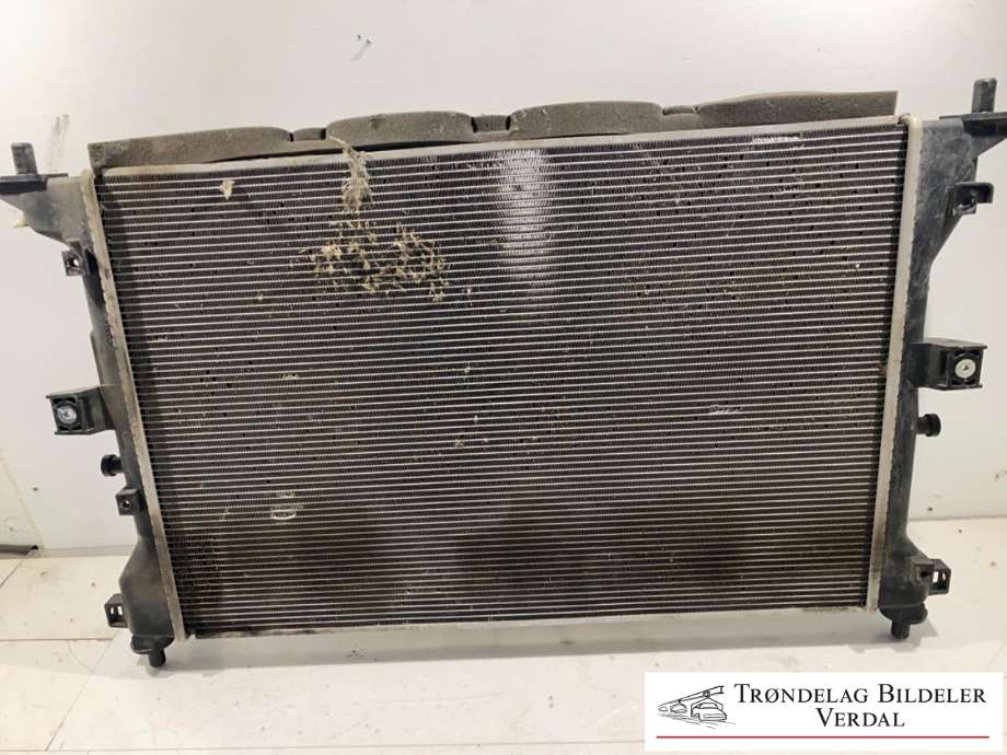 Radiator (automat gir) til Suzuki Vitara 2015-->> (Type IV)  (CZ2230006594|)