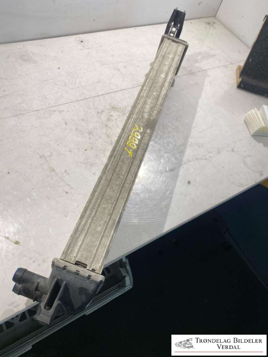 Radiator (manuell gir) til Škoda Rapid 2012-2019 (6C0121253B|)
