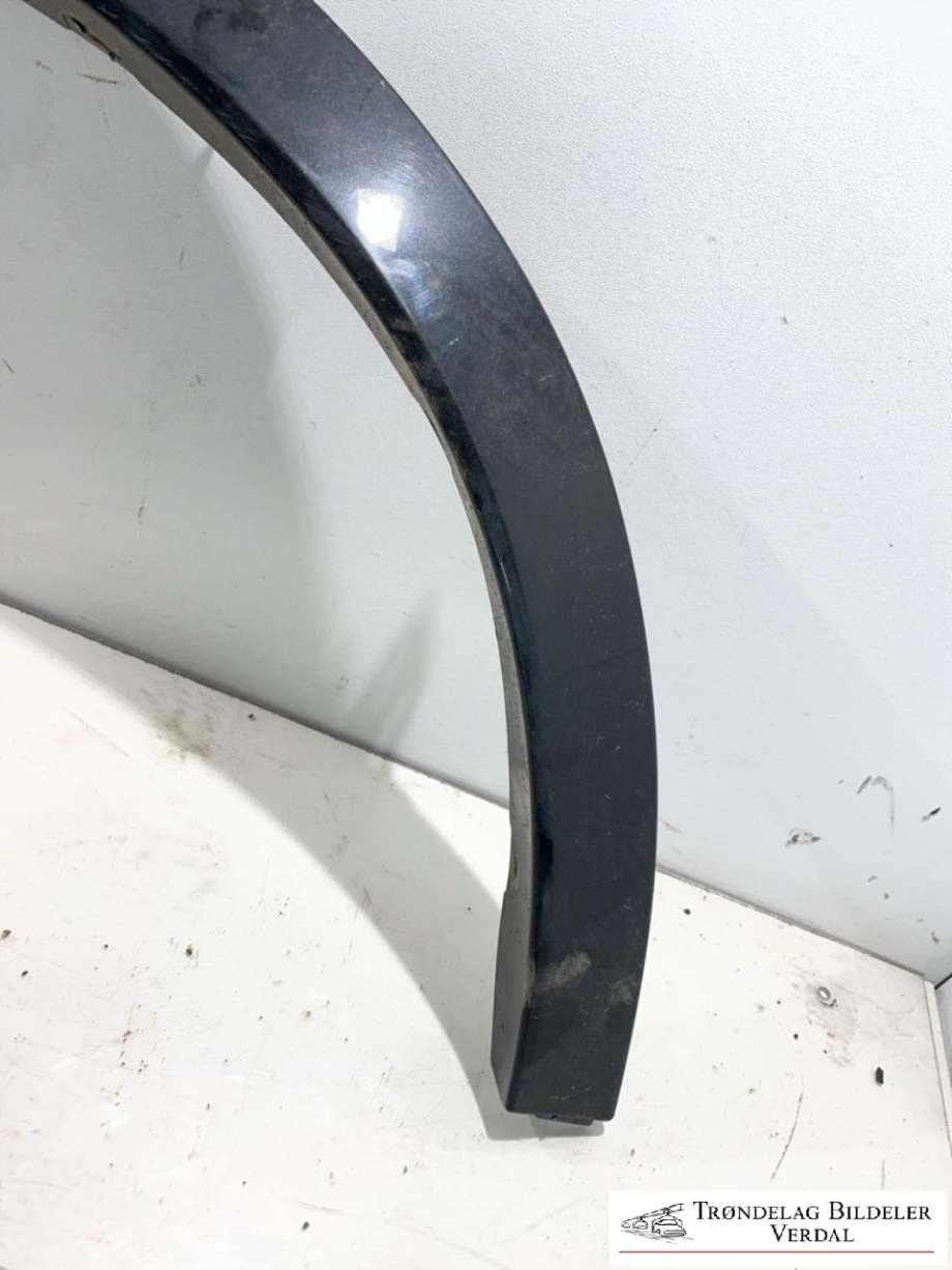 Hjulbuelist venstre bak til BMW X3 2010-2017 (F25) (F25) (8050457|)