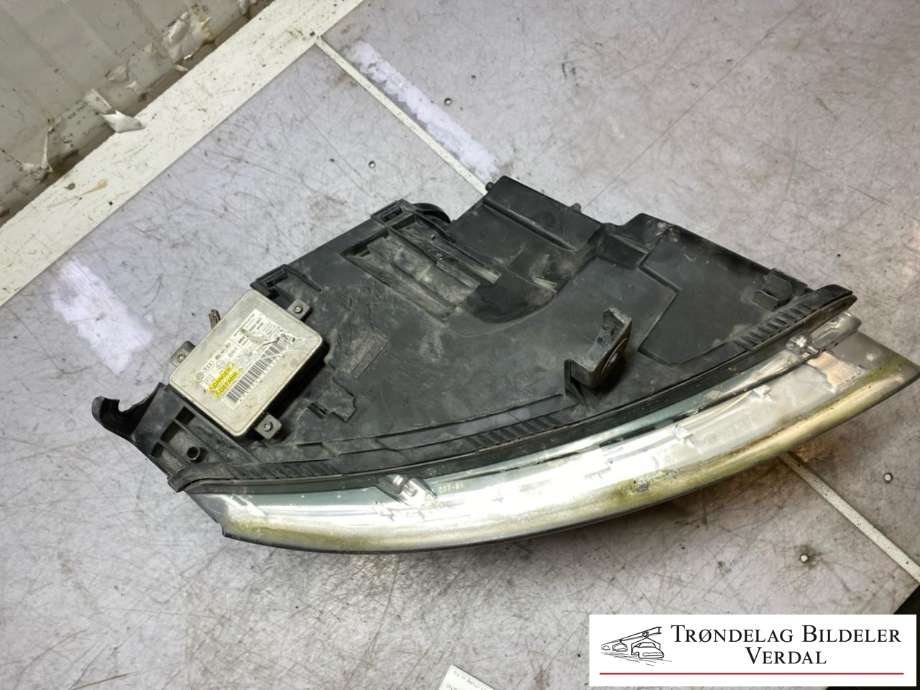 Frontlykt venstre xenon til Audi A6 2008-2011 (Type III, Fase 2) (C6) (C6) (4F0941003|4F0941329D|8K0941597)