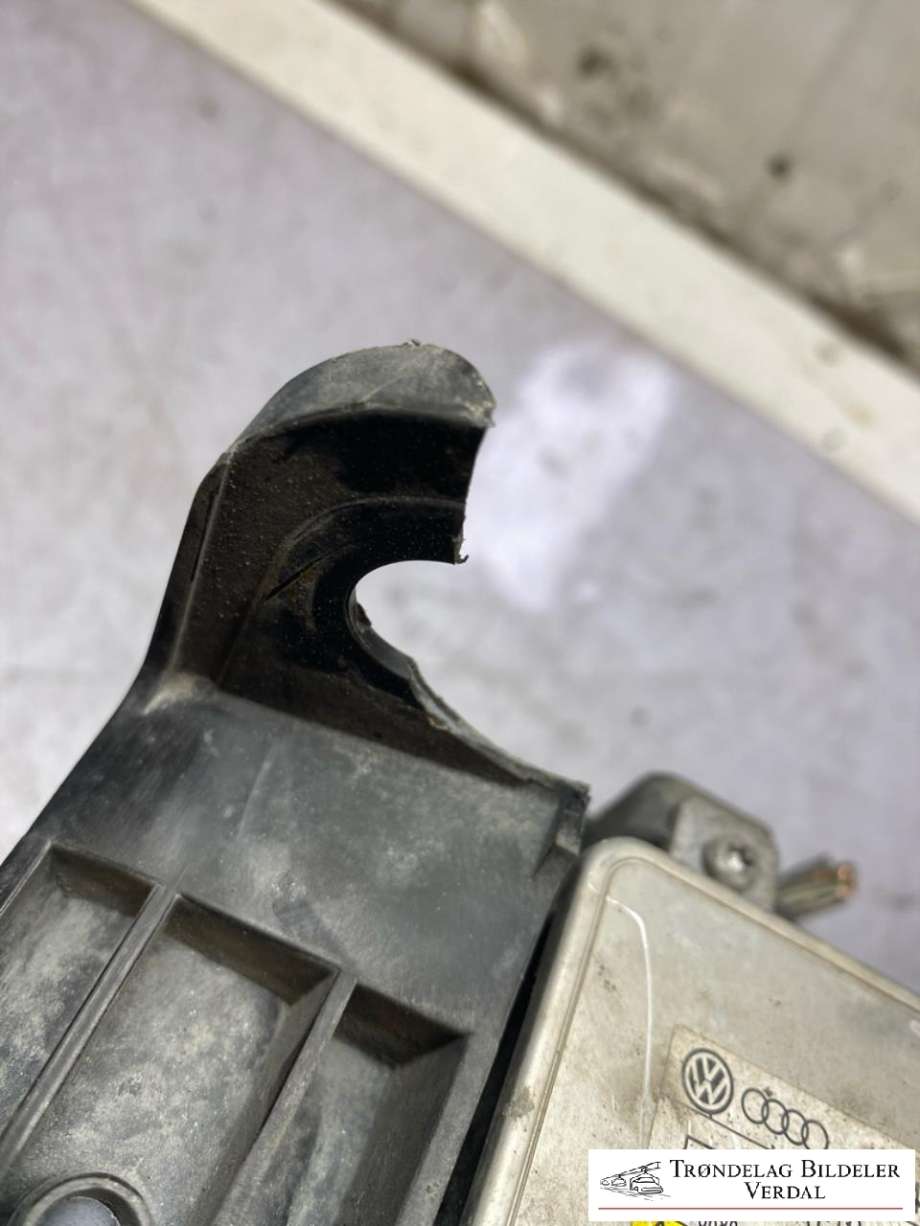 Frontlykt venstre xenon til Audi A6 2008-2011 (Type III, Fase 2) (C6) (C6) (4F0941003|4F0941329D|8K0941597)