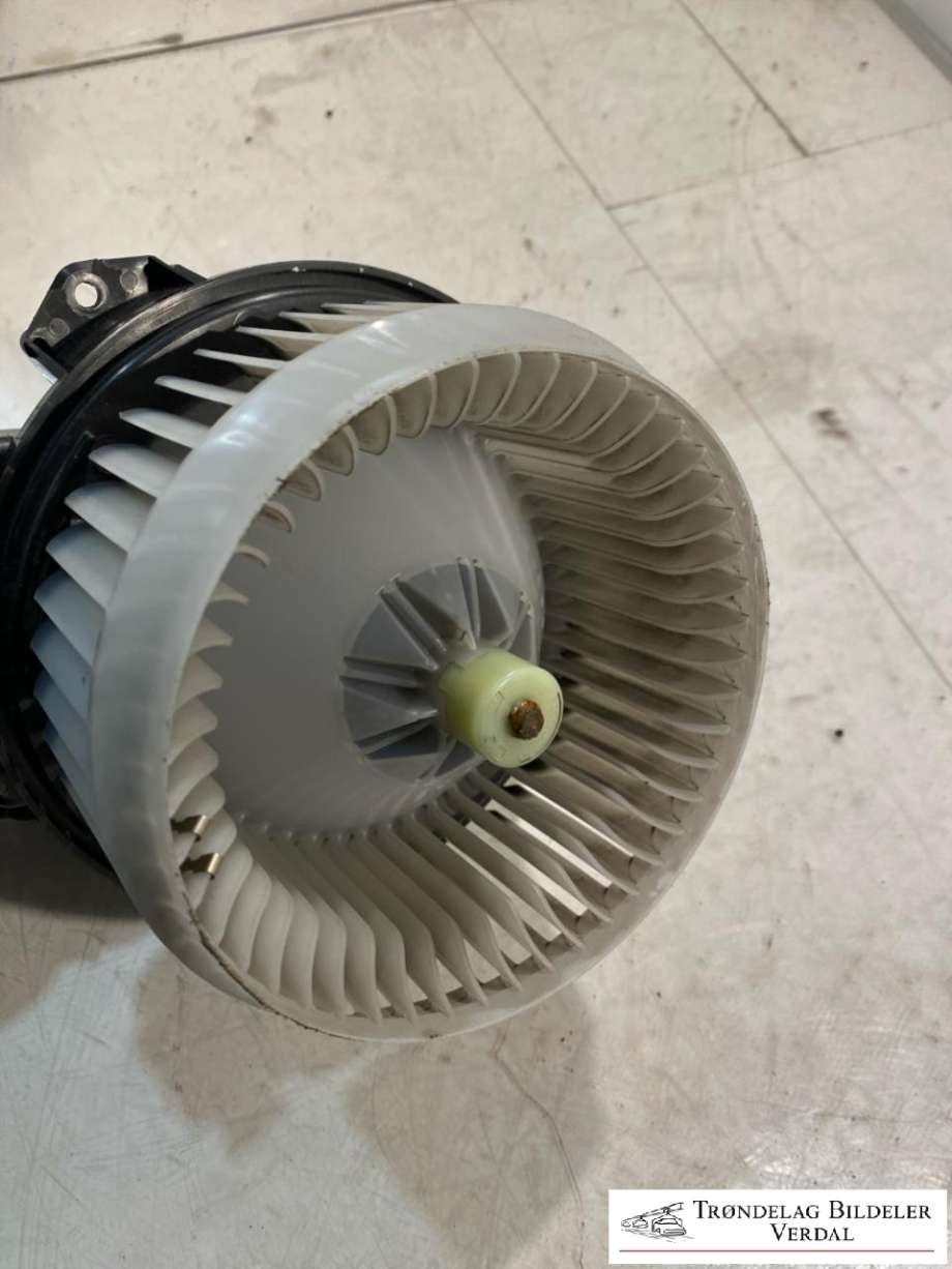 Varmeapparat motor til Toyota RAV4 2016-2019 (Type IV, Fase 2)  (2727008105|)