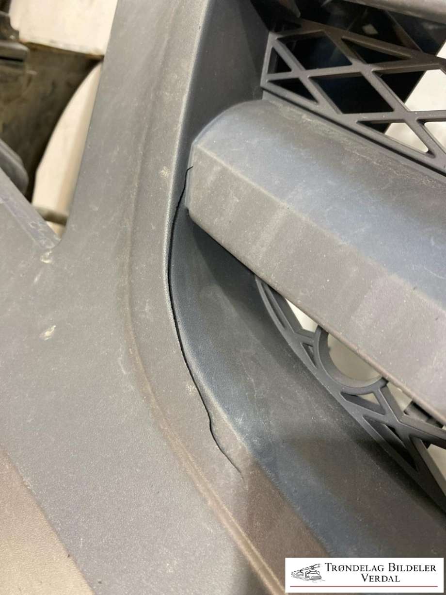 Støtfanger foran til Mercedes Vito/Viano 2010-2014 (Fase 2) (W639) (W639) 