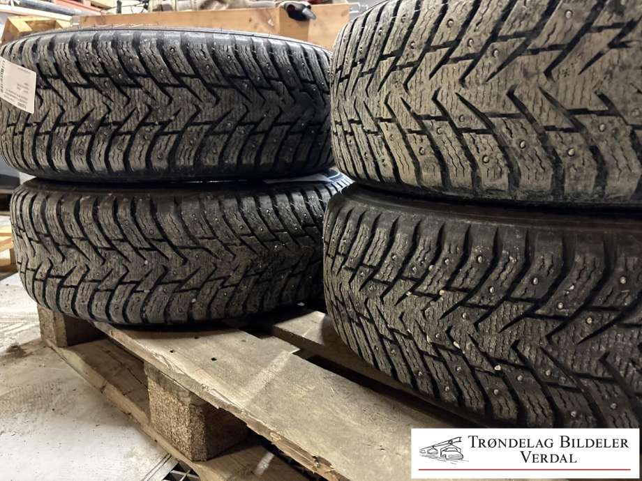 Hjulsett aluminium vinter til Volvo XC70 2014-2016 (Type II, Fase 2)  (NOKIA HAKKA 8|215/65R16|DOT: 3419|DYBDE 7MM)