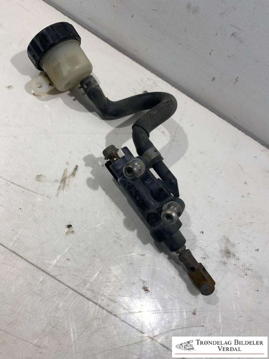 MC, Bremsepumpe bak til MC Yamaha YZF-R6 1999-2002