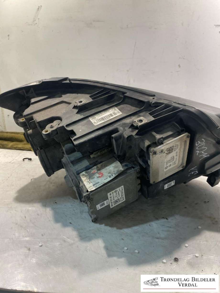 Frontlykt venstre full-LED til VW Transporter / Caravelle 2019-->> (T6.1) (T6.1) (7E1 941 773|)