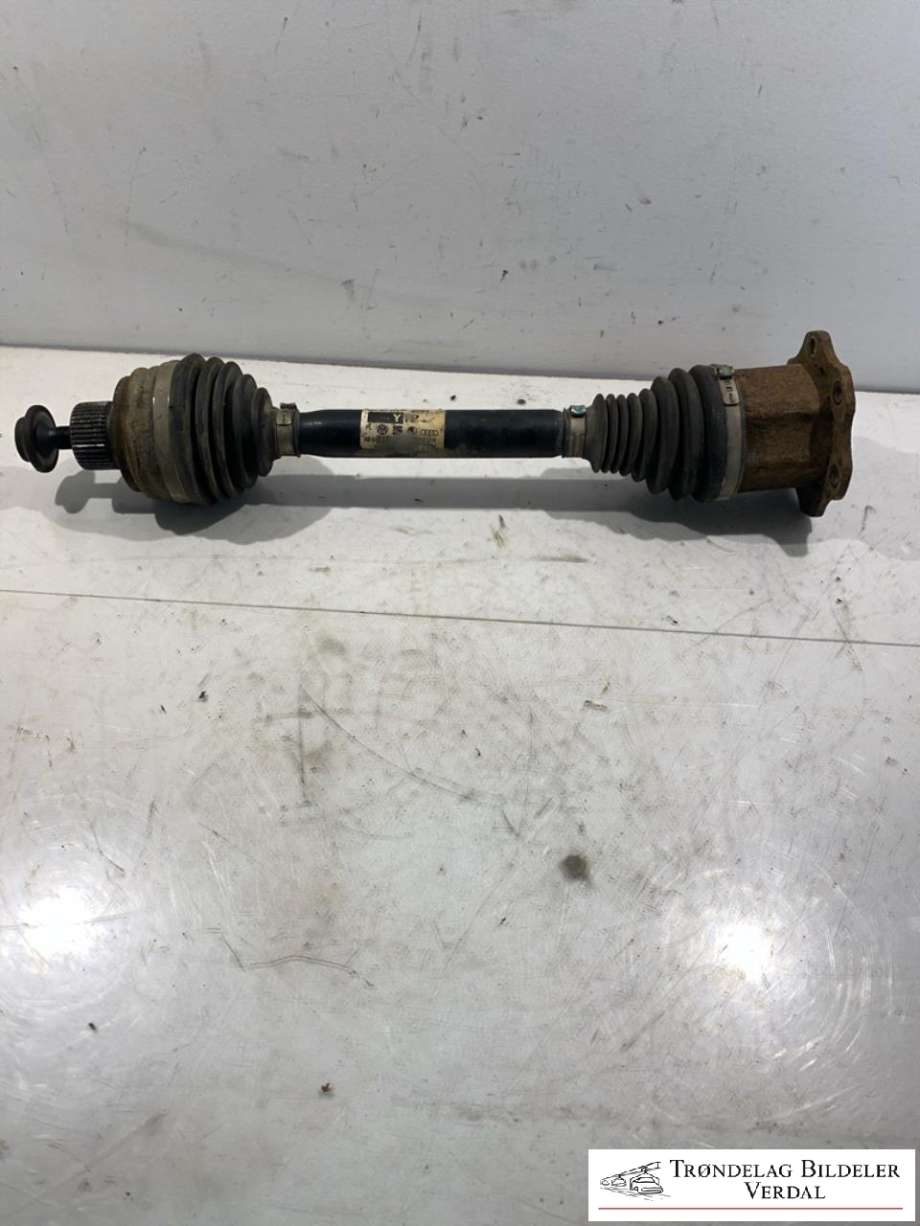 Drivaksel foran til Audi A5, 2007-2016 (Type I) (8K04072711)