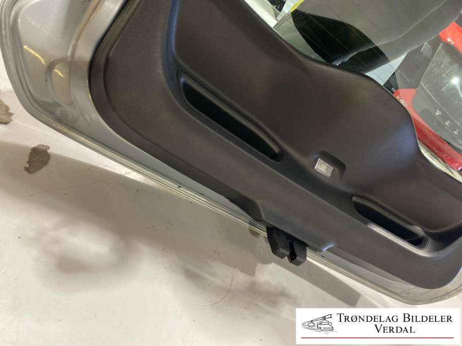 Bakluke til Volvo V40 2012-2019