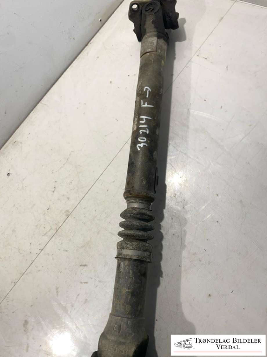 Mellomaksel fremre til Toyota Hilux 2012-2016 (371400K131|)