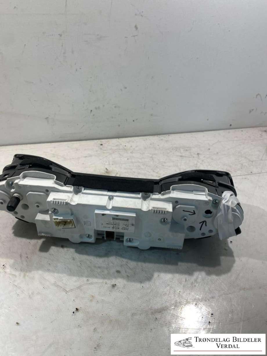 Instrumentpanel til Peugeot 308 2013-2021 (Type II)  (9811112280|)