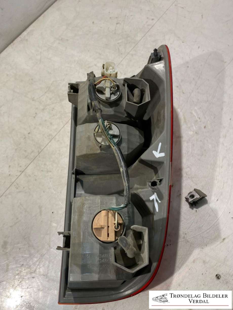 Baklykt høyre til Toyota Hilux 2012-2016  (815500K160|)