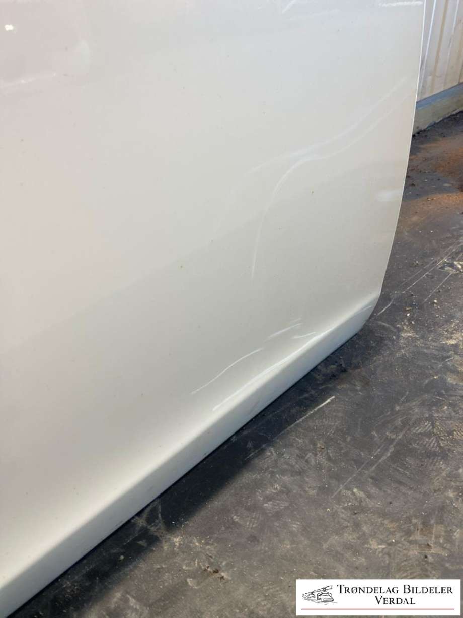 Dør høyre foran til Volvo V60/V60 CC 2013-2018 (Type I, Fase 2) (32228971|)