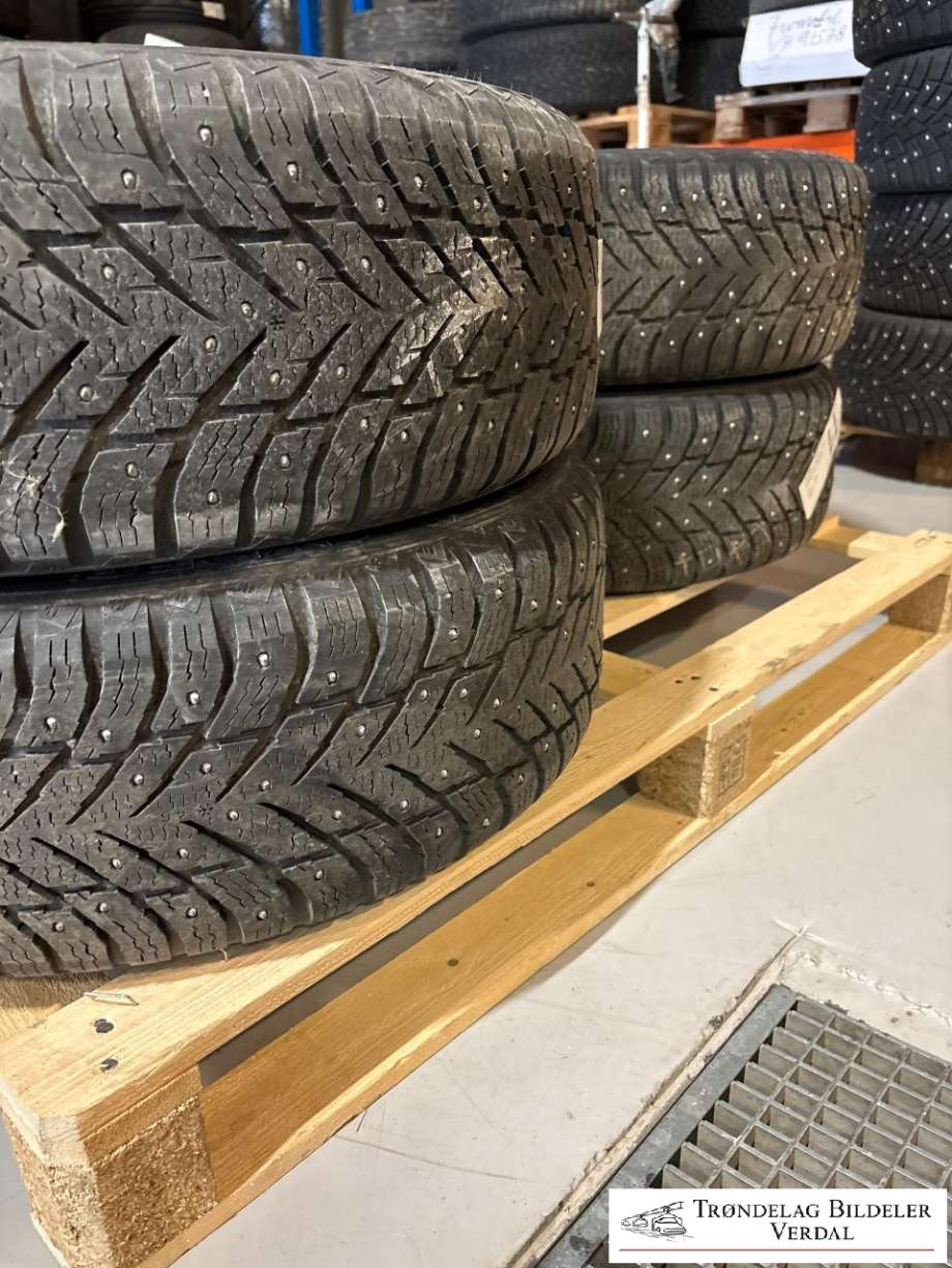 Hjulsett aluminium vinter til Hyundai Ix35 2010-2015  (NOKIAN HAKKA 10|215/60R17|DOT: 0923|DYBDE: 7MM OG 2 6MM)