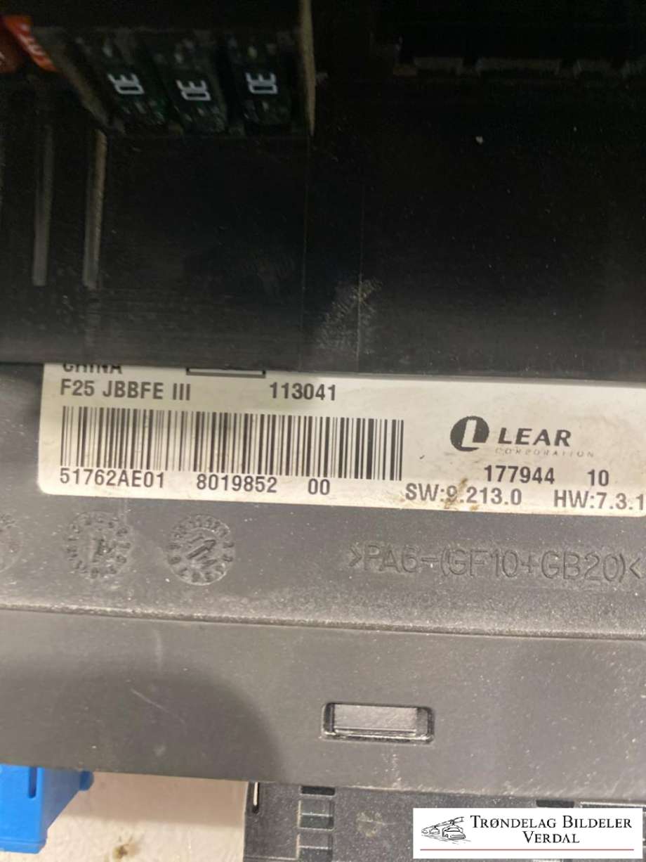 Sikringsboks kupe til BMW X3 2010-2017 (F25) (F25) (921086302|)