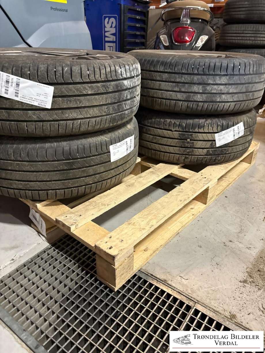 Hjulsett aluminium sommer til Hyundai Kona 2024-->> (Type II)  (NEXEN|215/60R17|DOT: 2324|DYBDE: 7MM)