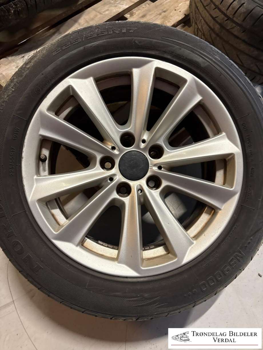 Hjulsett aluminium sommer til BMW 5-Serie 2010-2017 (F10/F11) (F10/F11) (NORDEX|225/55R17|DOT: 4520|DYBDE: 7MM)