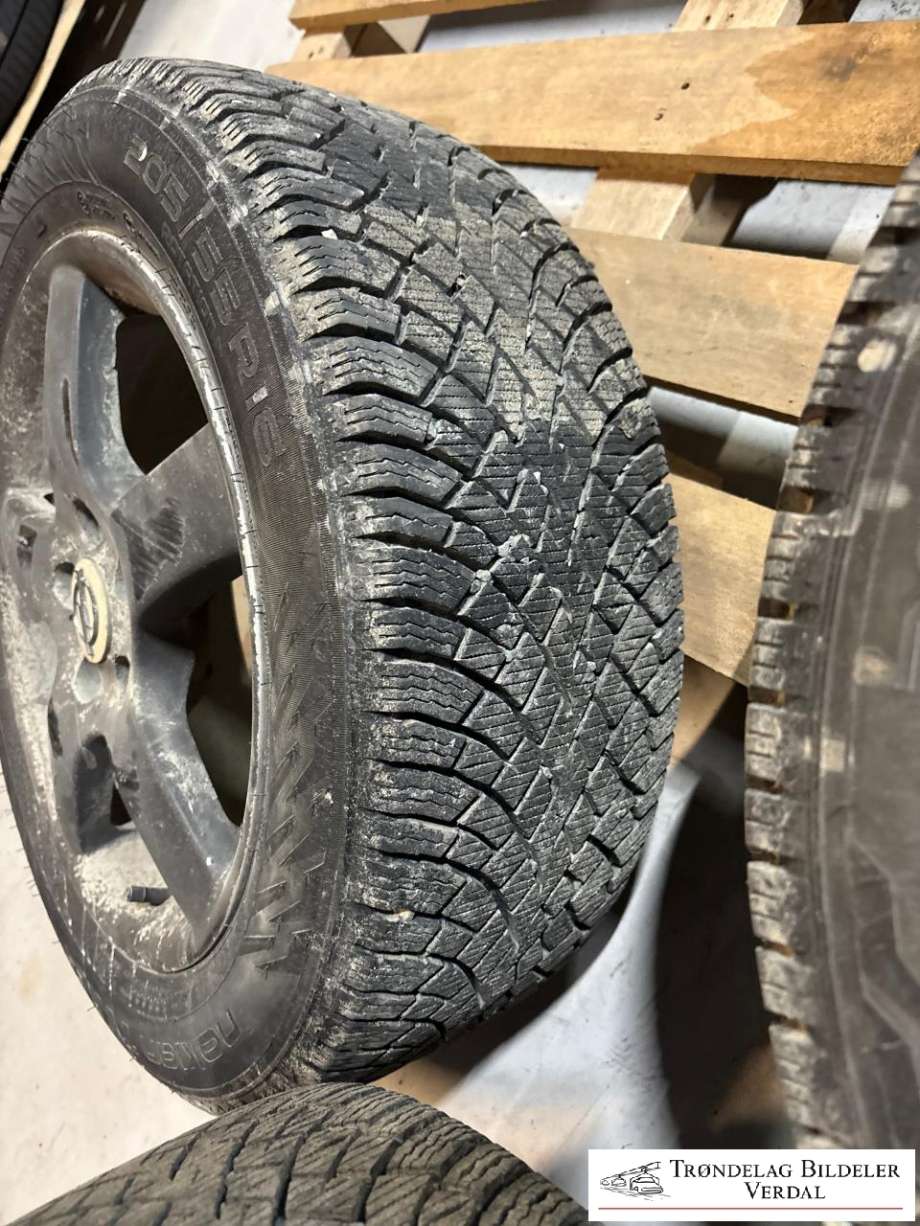 Hjulsett aluminium vinter til Opel Vectra C 2005-2008 (Type II) (NOKIAN NORDMAN R5|205/55R16|DOTT:3022|DYBDE: 7MM)