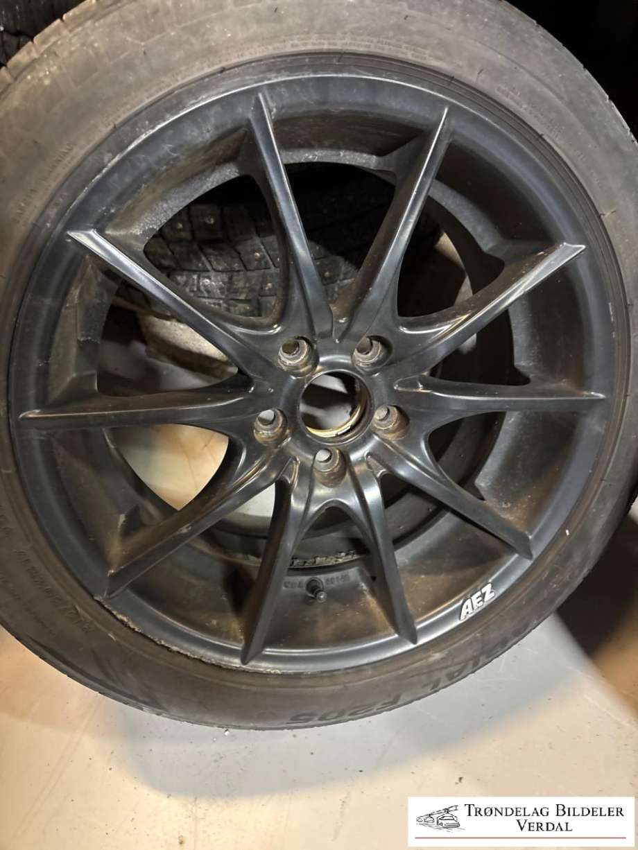 Hjulsett aluminium sommer til Ford Focus 2014-2018 (Type III, Fase 2)  (MINERVA|215/50R17|DOT: 0123|DYBDE: 7MM)