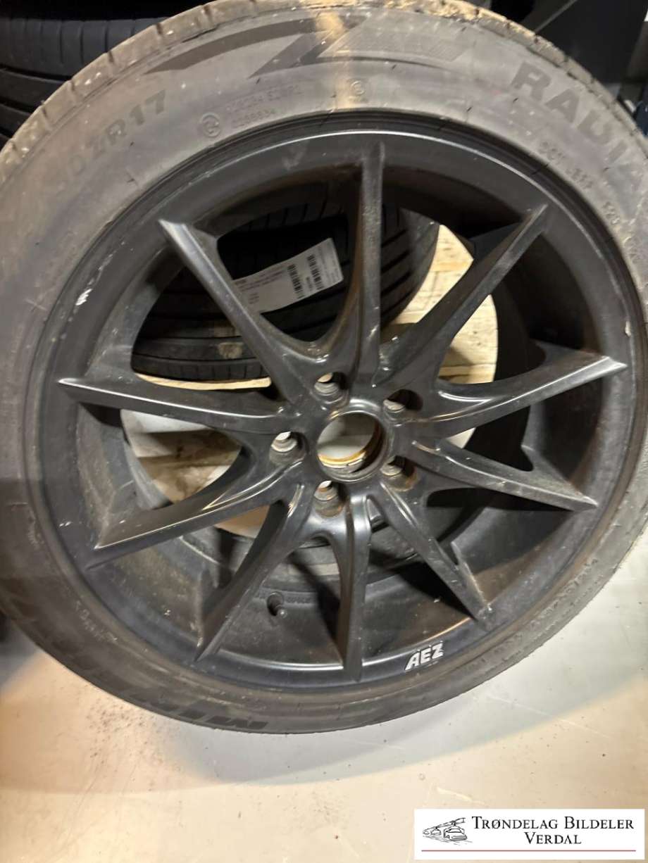 Hjulsett aluminium sommer til Ford Focus 2014-2018 (Type III, Fase 2)  (MINERVA|215/50R17|DOT: 0123|DYBDE: 7MM)