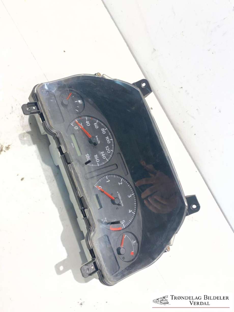 Instrumentpanel til Nissan Patrol, 1998-2004 (Fase 1) (Y61) (Y61)