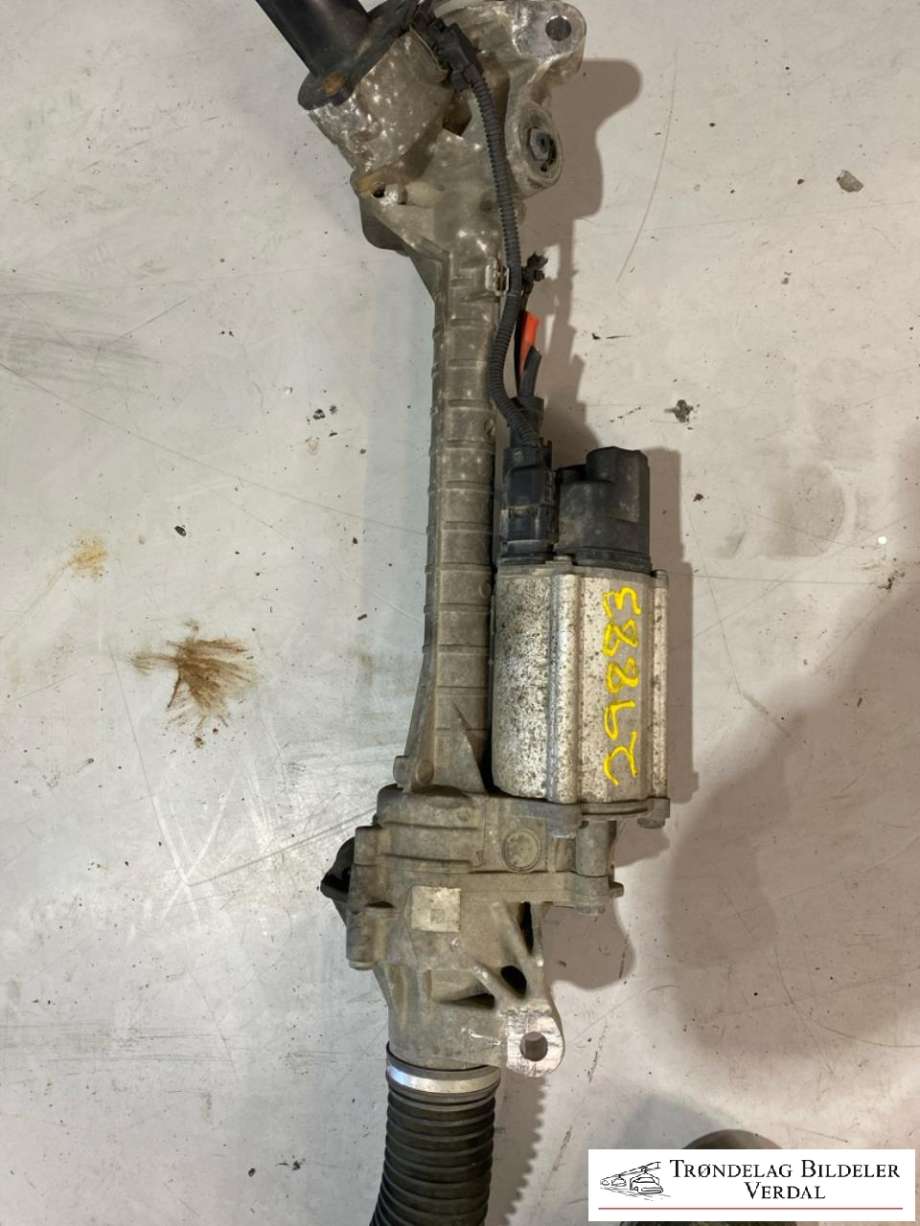 Tannstang elektrisk til BMW 5-Serie 2010-2017 (F10/F11) (F10/F11) (32 10 6 883 545|32 10 6 883 550|)