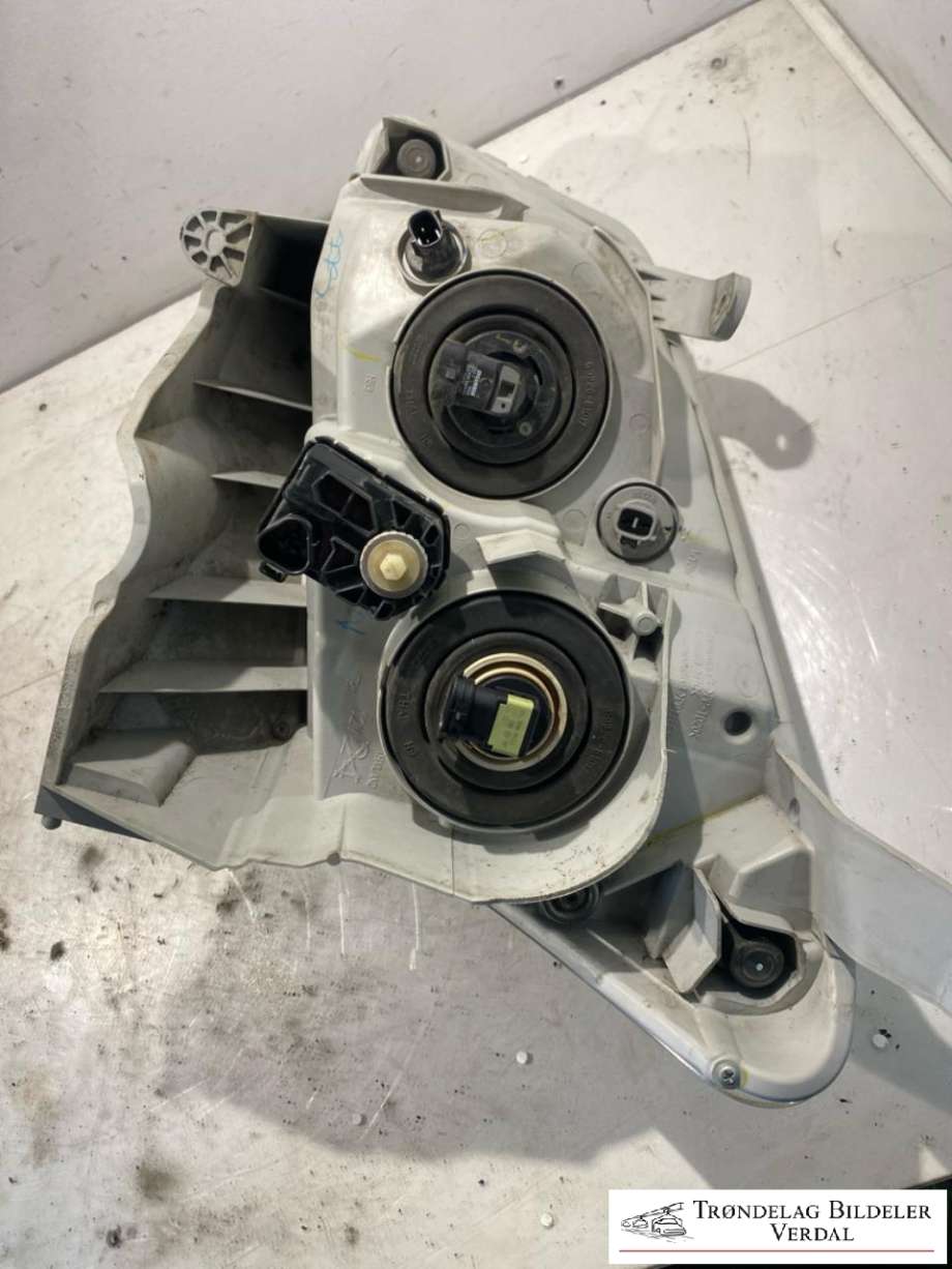 Frontlykt høyre halogen til Isuzu D-Max 2012-2017 (Type II, Fase 1)  