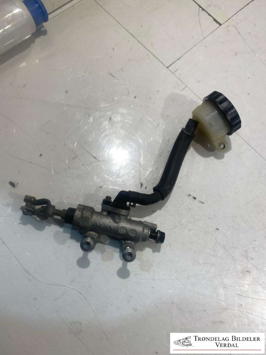 MC, Bremsepumpe bak til MC Honda CBR945RR, 2002-2004  (N7)