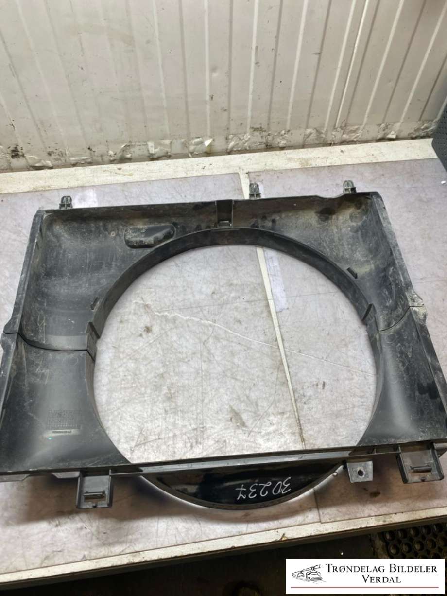 Radiator kappe til Isuzu D-Max 2012-2017 (Type II, Fase 1)  