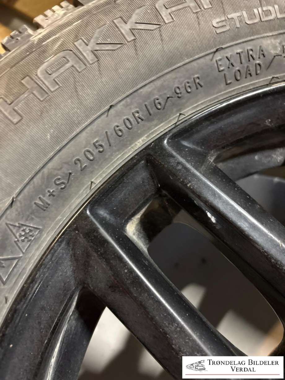 Hjulsett aluminium vinter til Opel Combo E 2019-->>  (NOKIAN HAKKA R5|205/60R16|DOT: 3523|DYBDE  7MM)