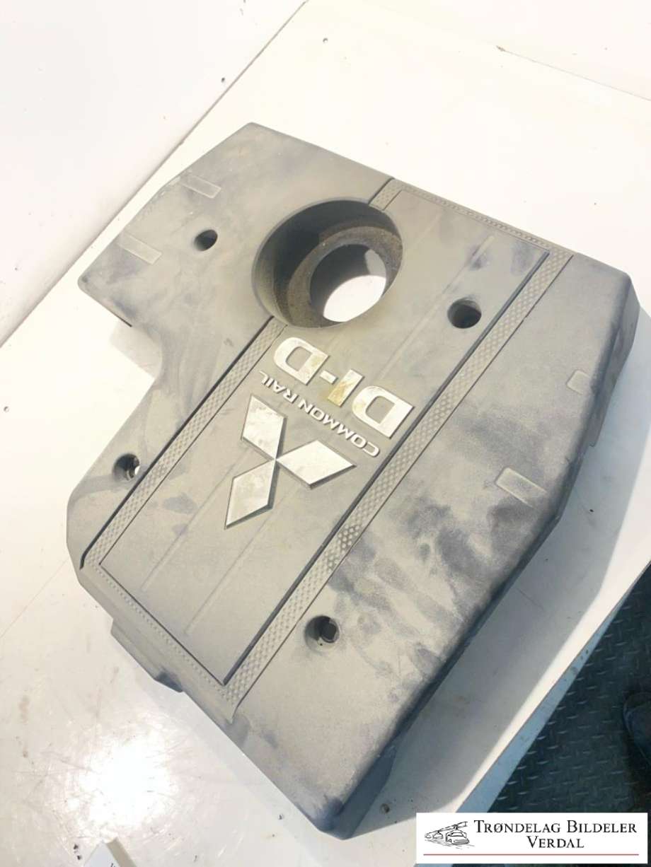 Motordeksel over motor til Mitsubishi Pajero 2007-2016 (Type IV, Fase 1)  (1003A105|)
