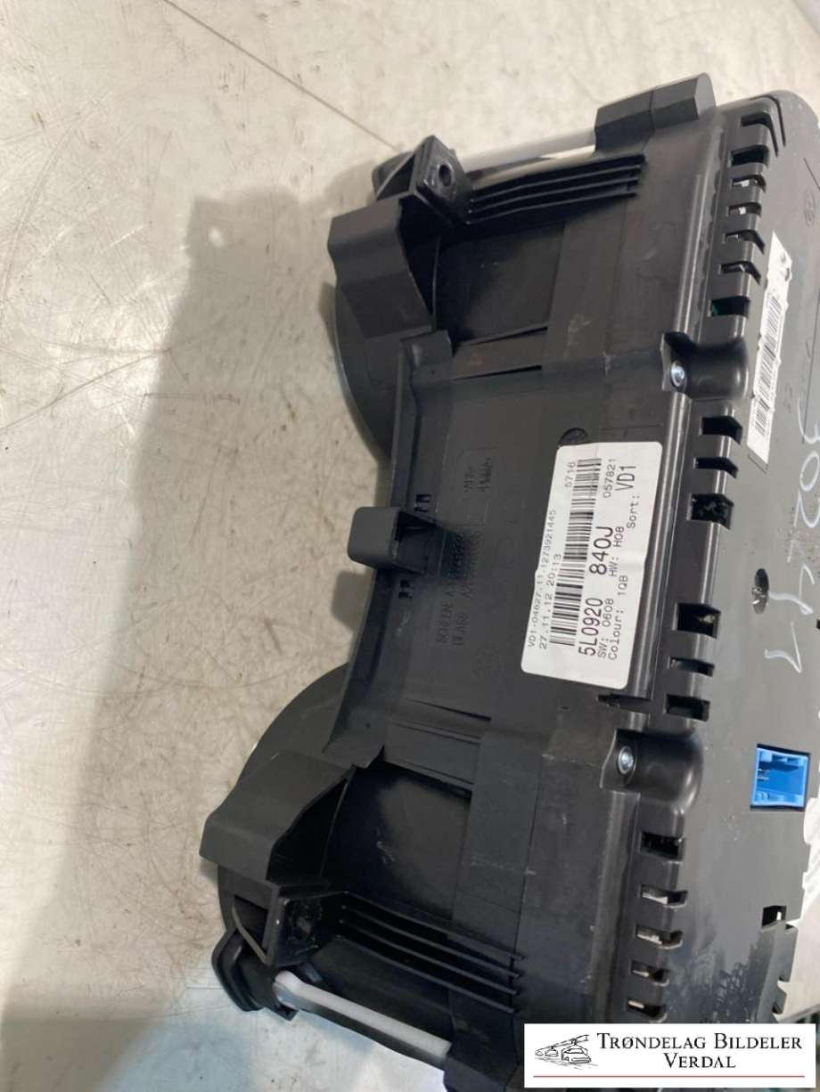 Instrumentpanel til Škoda Yeti 2009-2013 (Fase 1)  (5L0 920 840 J|)