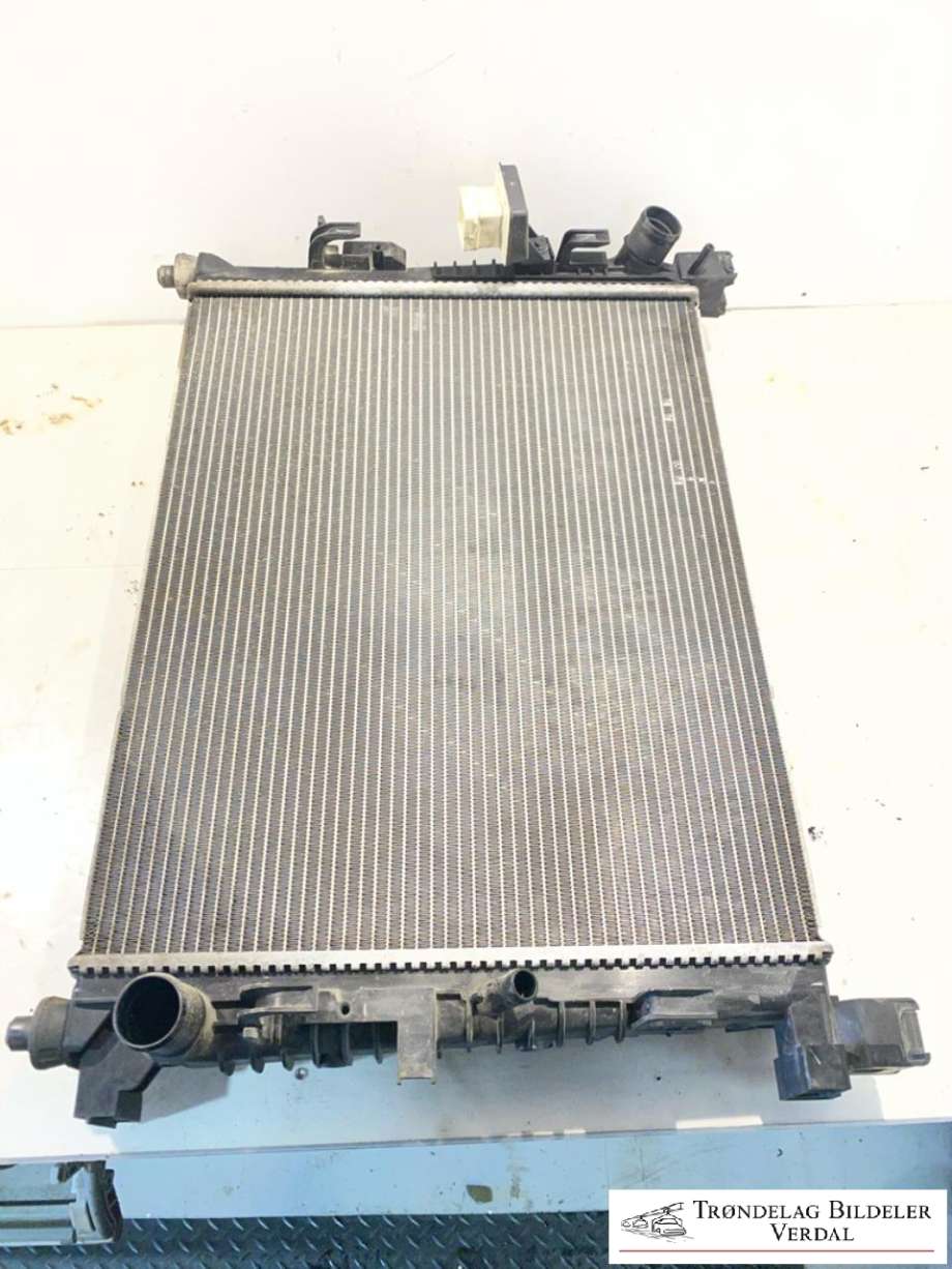 Radiator (manuell gir) til Renault Express 2021-->>