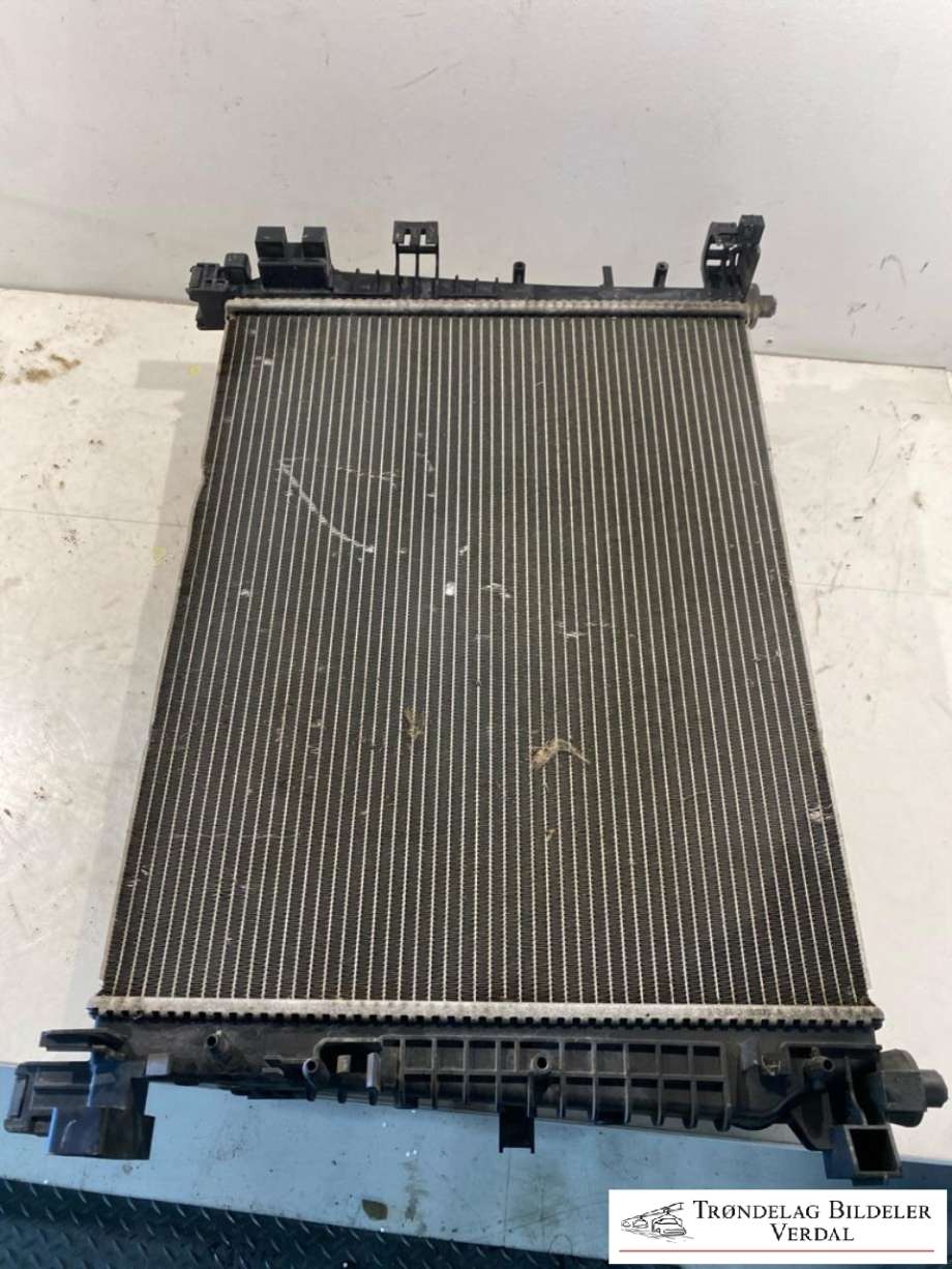 Radiator (manuell gir) til Renault Express 2021-->>
