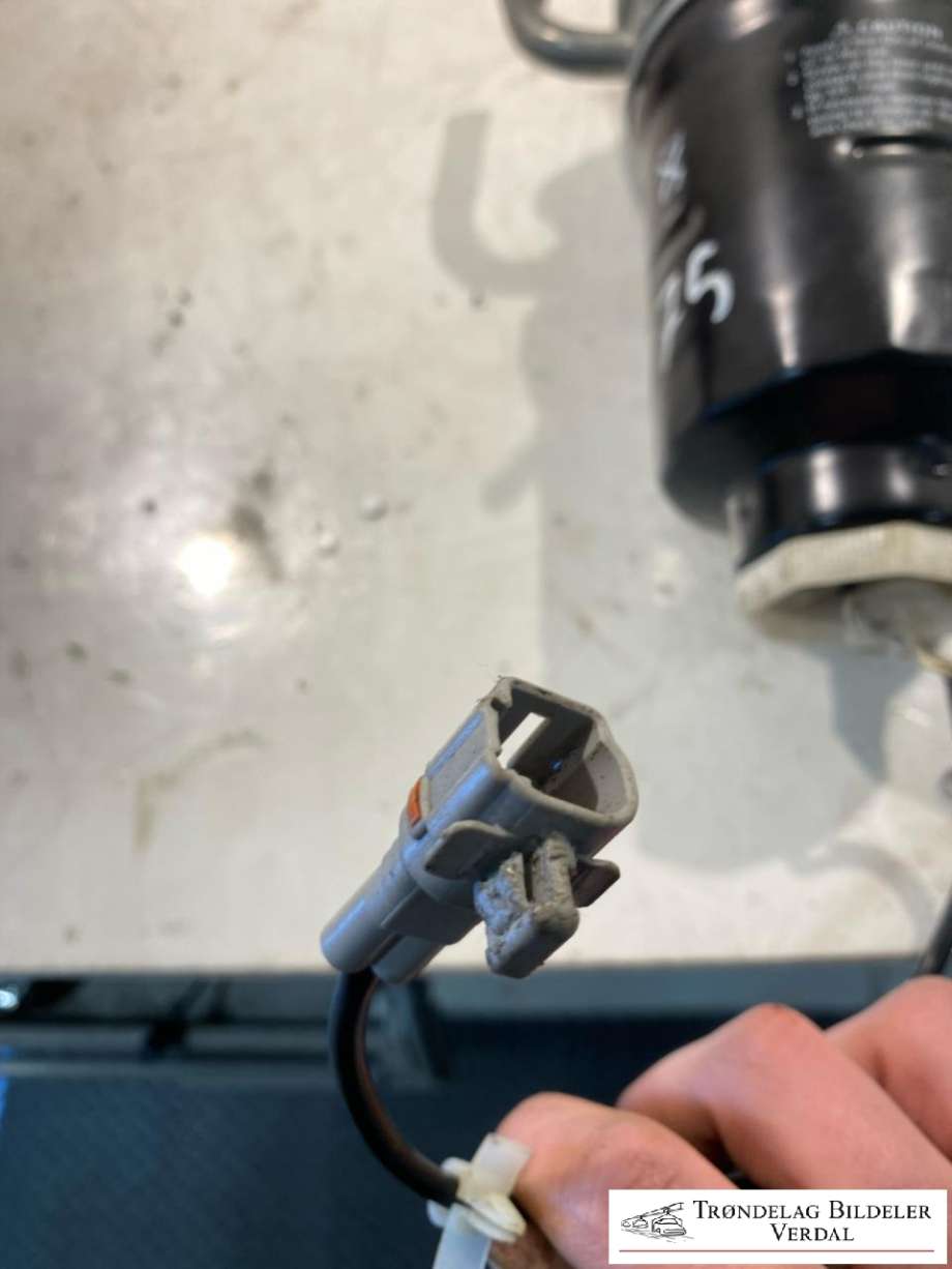 Dieselfilterholder til Mitsubishi Pajero 2007-2016 (Type IV, Fase 1)