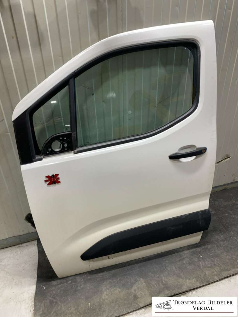 Dør venstre foran til Peugeot Partner, 2019-->> (Type III)  