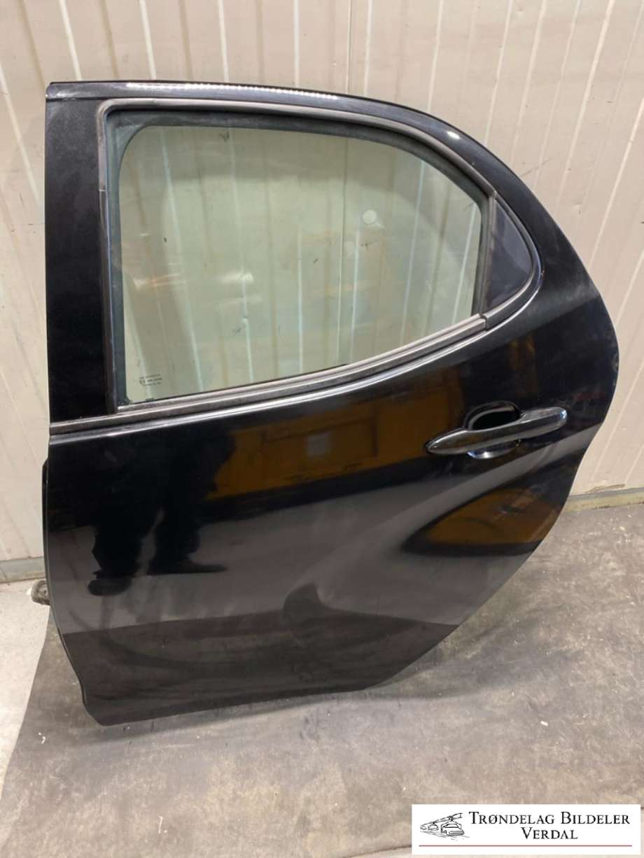 Dør venstre bak til Toyota Yaris, 2020-->> (Type IV)  