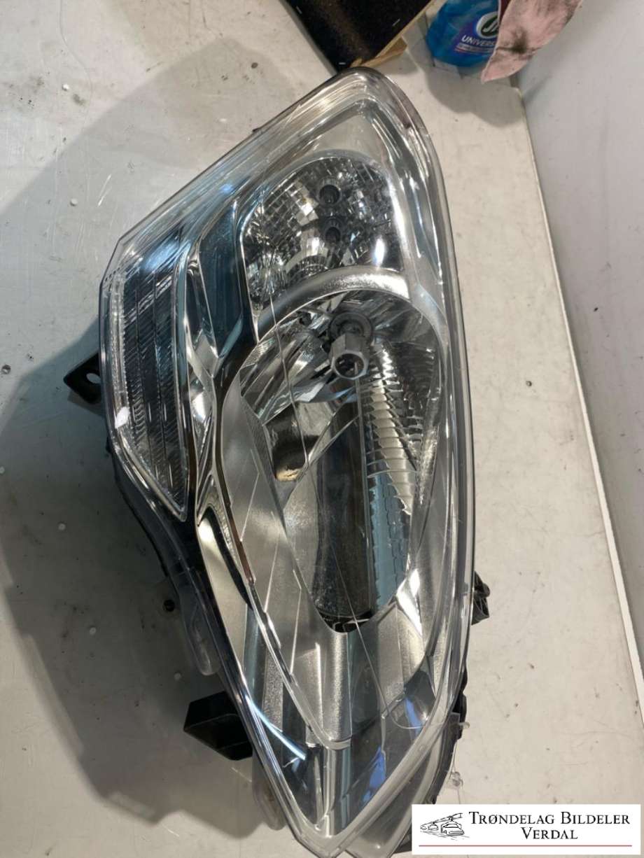 Frontlykt høyre halogen til Peugeot Partner, 2015-2019 (Type II, Fase 2)  