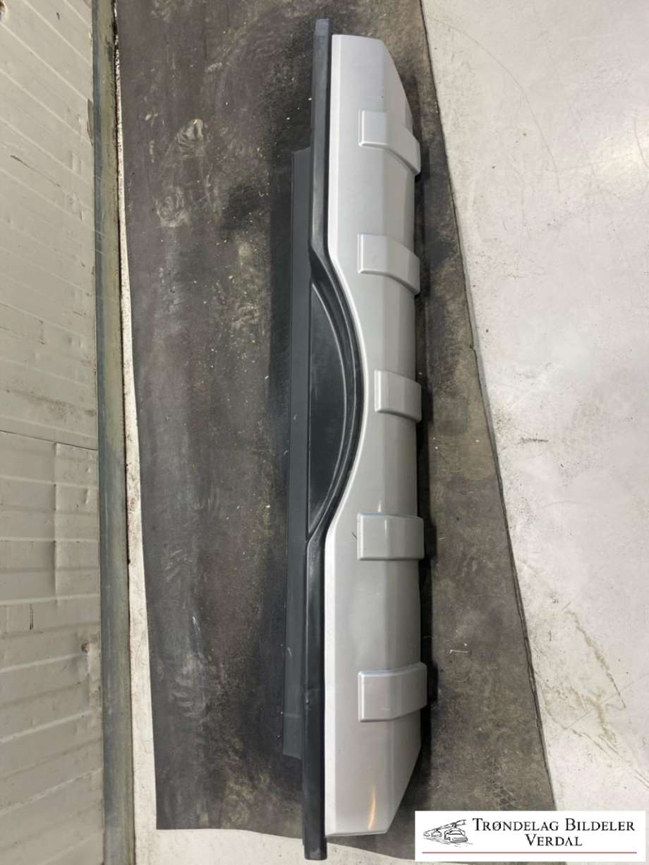 Støtfanger bak midtre del til Mitsubishi Pajero 2007-2016 (Type IV, Fase 1)