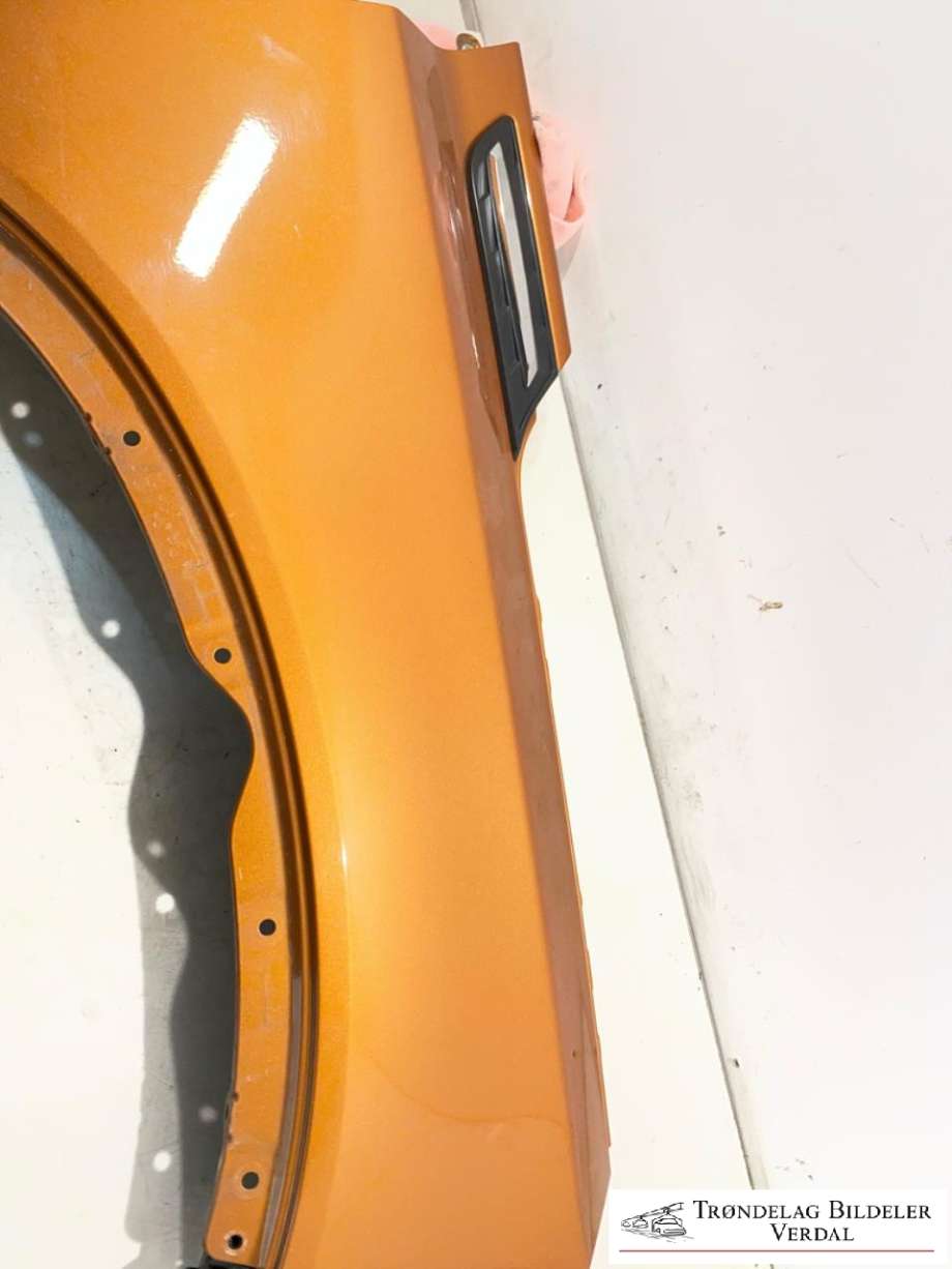 Skjerm høyre foran til Suzuki Vitara 2015-->> (Type IV)  (57611-54P10-000|)