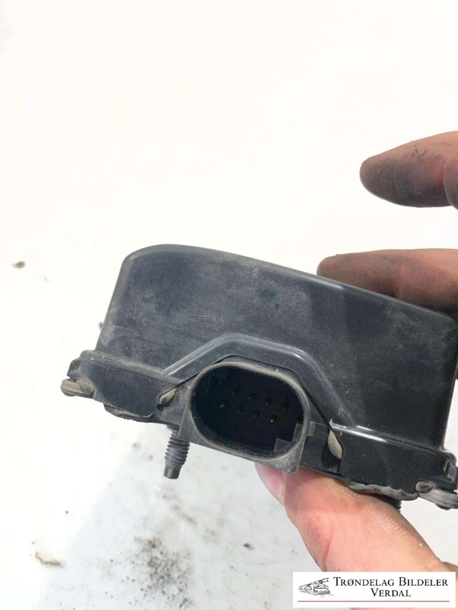 Sensor radar til Isuzu D-Max 2017-2020 (Type II, Fase 2) (8638A092|)