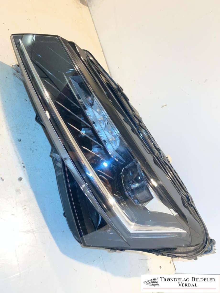 Frontlykt venstre full-LED til Škoda Superb 2015-->> (Type III)  (3V1 941 015 D|)