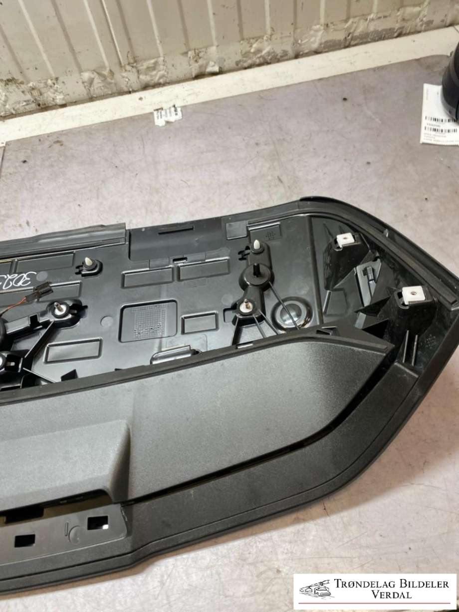 Spoiler bakluke til Škoda Enyaq 2021-->>