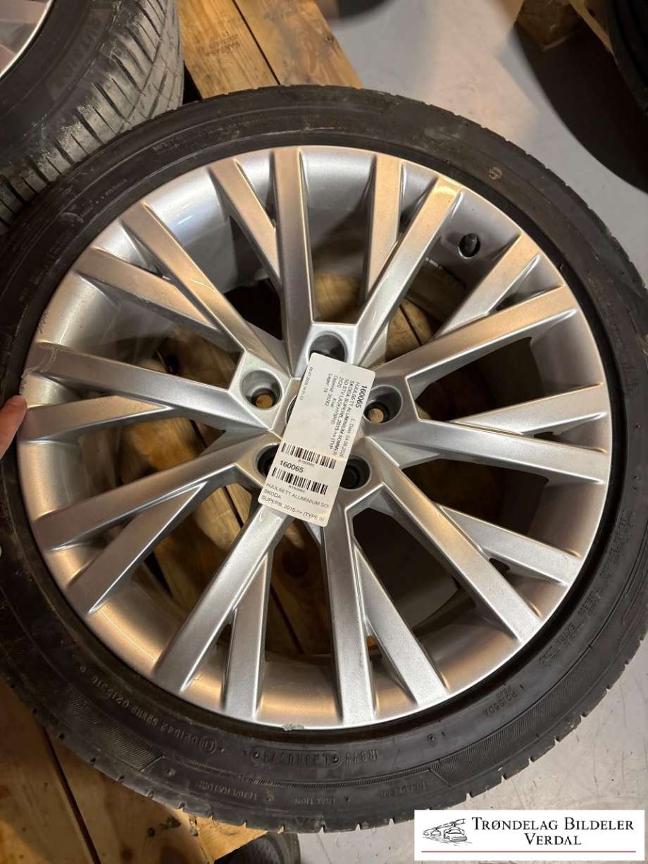 Hjulsett aluminium sommer til Škoda Superb, 2015-->> (Type III) (FALKEN|235/45R18)