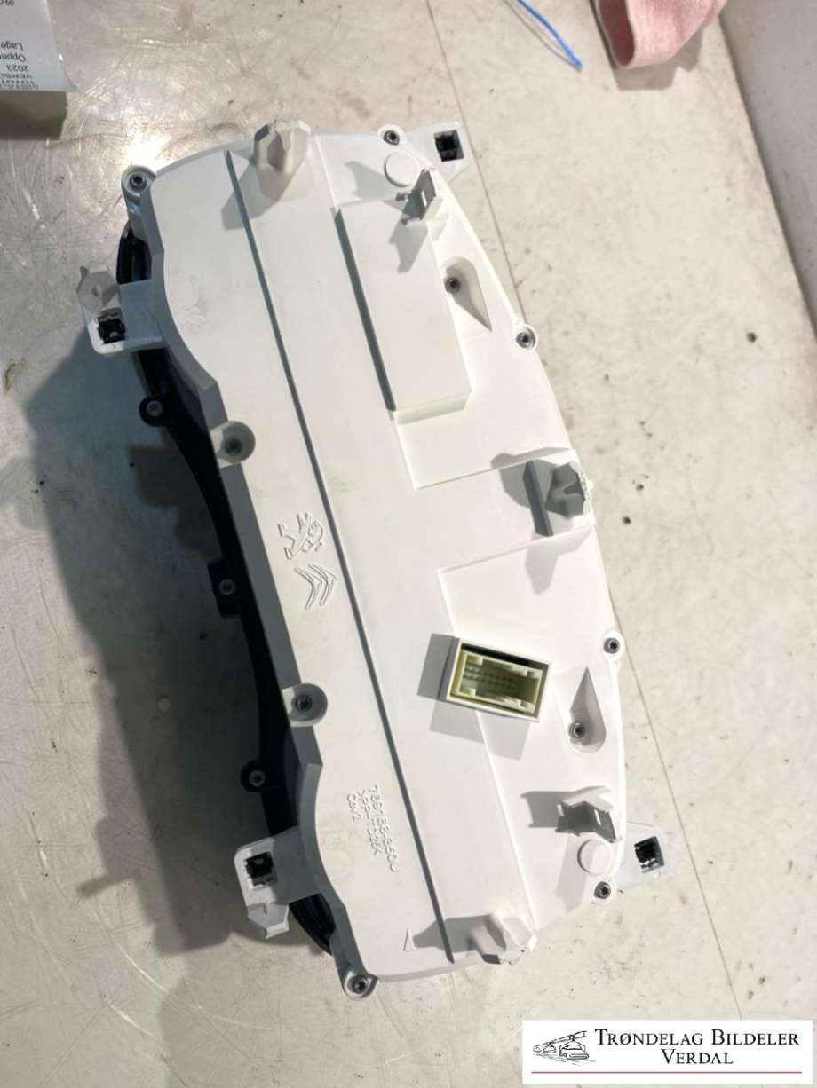 Instrumentpanel til Toyota Proace 2016-->> (Type II) (984809838000|)