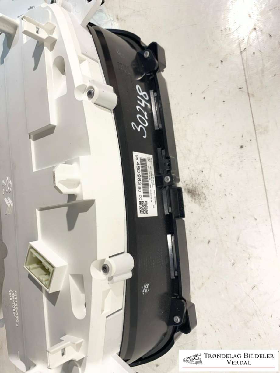 Instrumentpanel til Toyota Proace 2016-->> (Type II) (984809838000|)